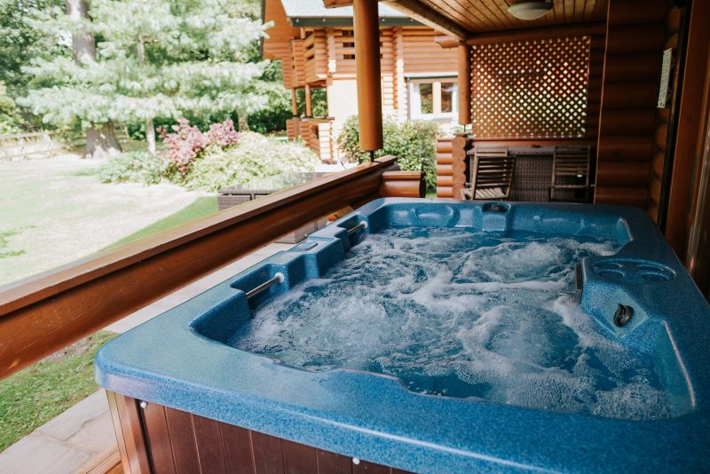 blackpool lodges with hot tubs