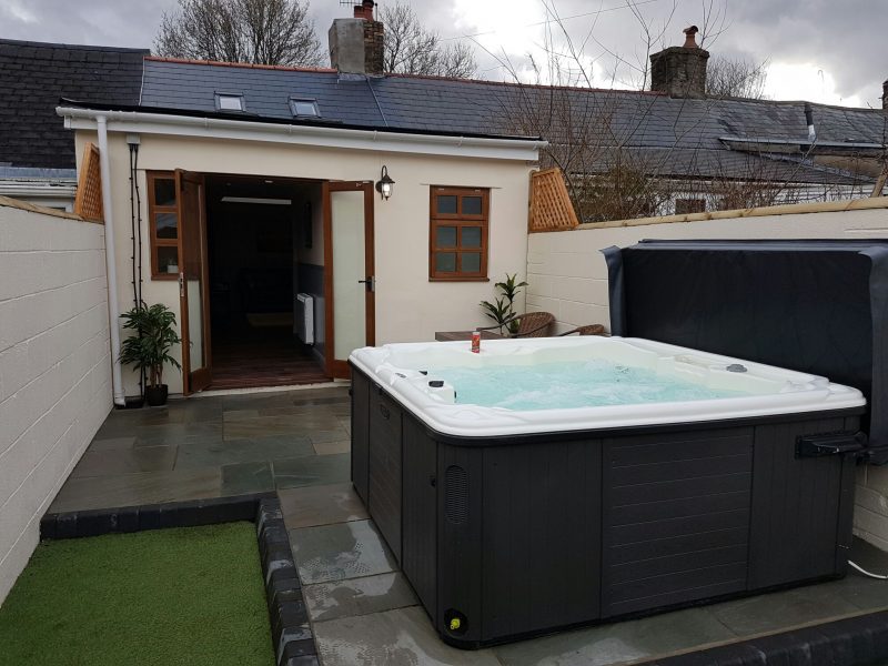 Log Cabins with Hot Tubs Brecon Beacons