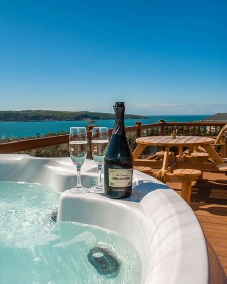 log cabins with hot tubs pembrokeshire