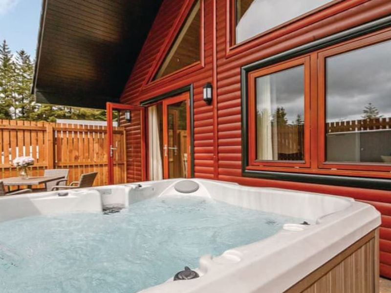 Lodges with Hot Tubs Dundee