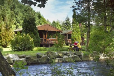 log cabins and lodges with hot tubs loch tay